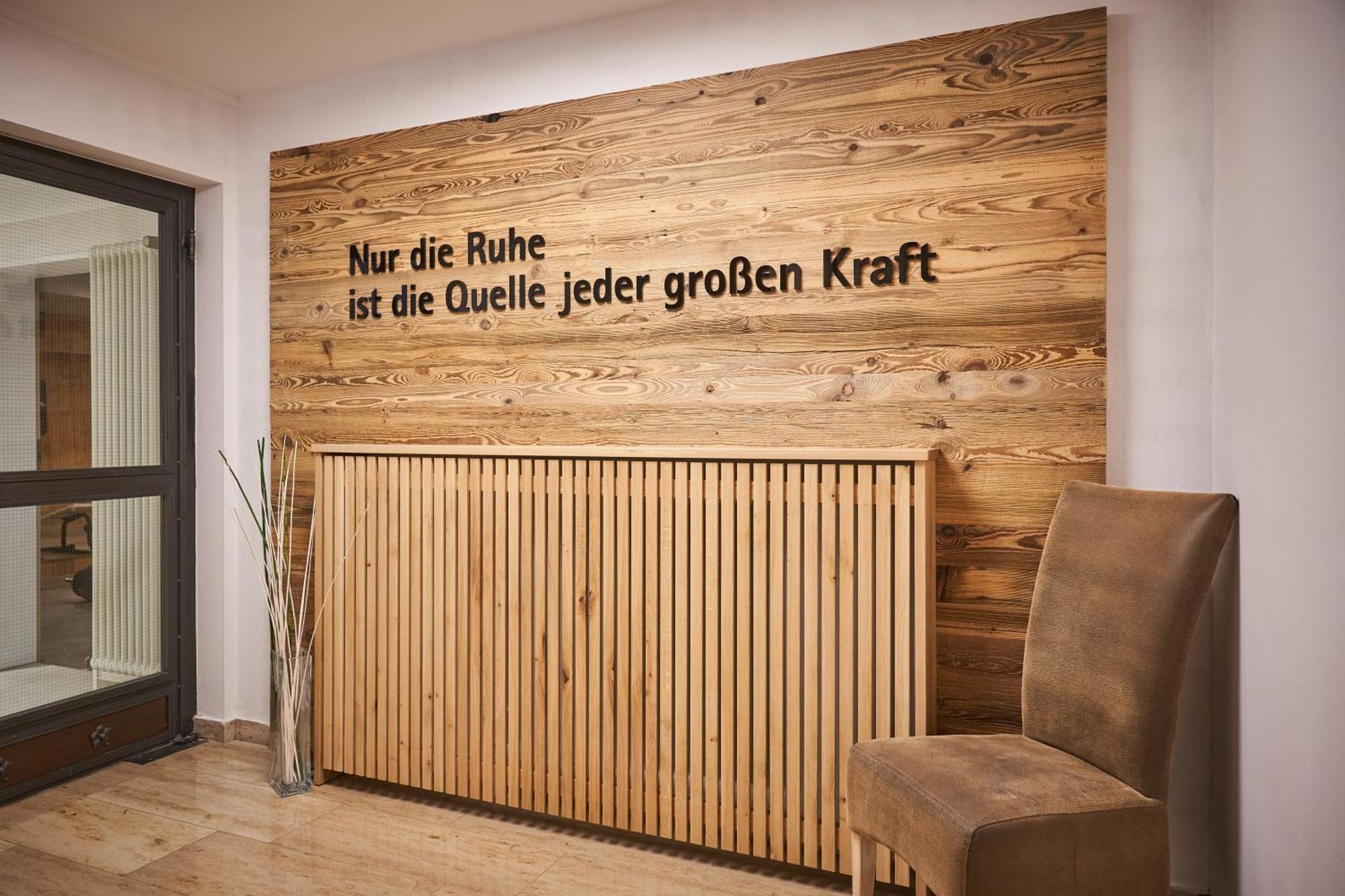 Hotel Neuhäusl Superior 4*