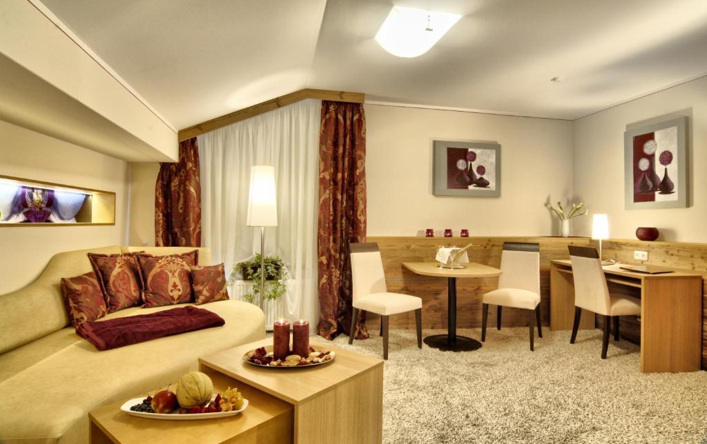 Neuhäusl Superior Hotel 4*
